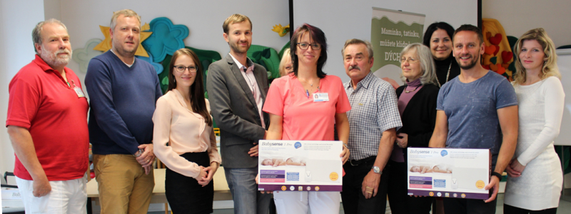 Děti narozené v Orlickoústecké a Svitavské nemocnici bude hlídat 31 nových monitorů dechu